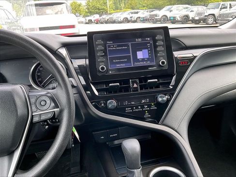 Used 2023 Toyota Camry LE AWD/4WD image 18