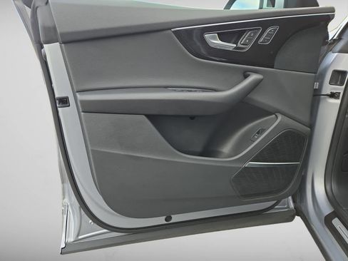 Used 2020 Audi Q8 Premium Plus image 14