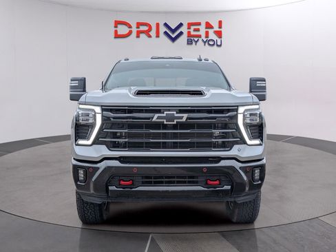 Used 2025 Chevrolet Silverado 2500 LT w/ Trail Boss Package image 9