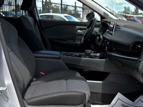 Used 2022 Nissan Rogue SV AWD/4WD image 43