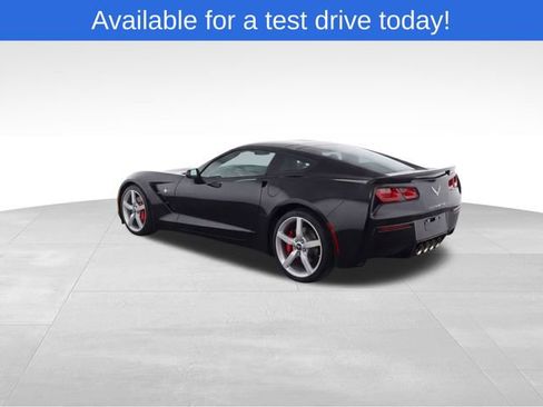 Used 2014 Chevrolet Corvette Stingray Coupe RWD image 3