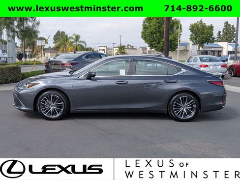 Used 2025 Lexus ES 300h w/ Premium Package FWD image 12