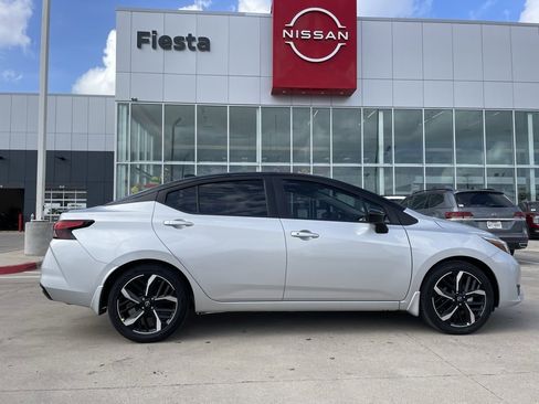 New 2025 Nissan Versa SR w/ Trunk Package image 2