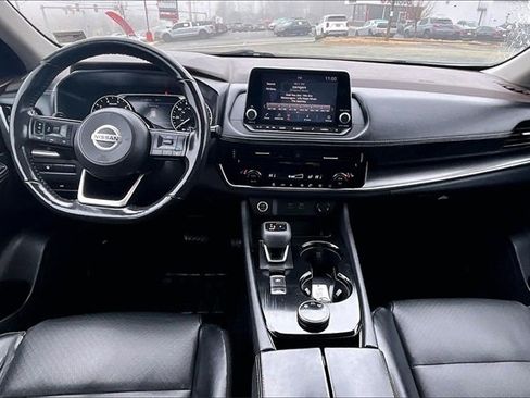 Used 2021 Nissan Rogue SV w/ Premium Package image 18