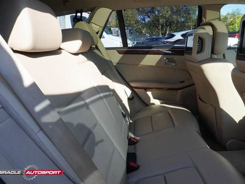 Used 2011 Mercedes-Benz E 350 4MATIC Wagon image 39