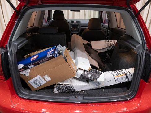 Used 2008 Volkswagen Rabbit S image 17