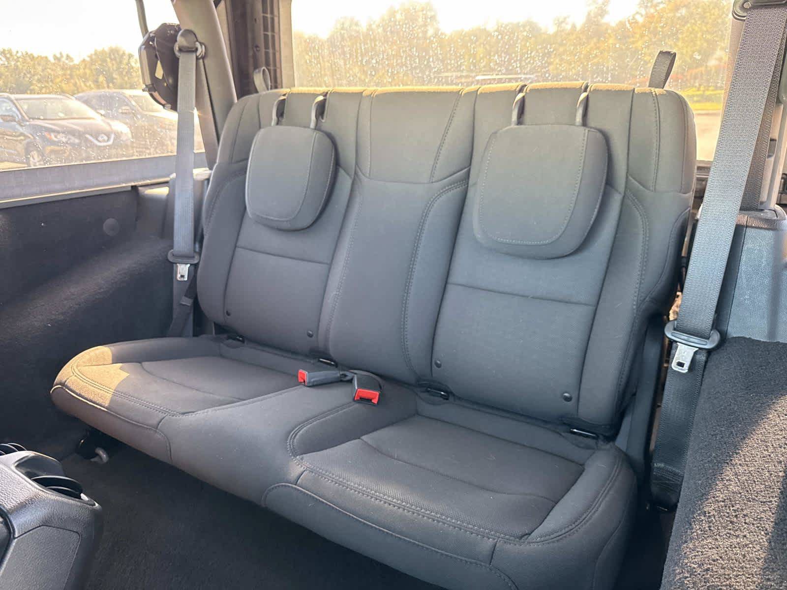 Used 2021 Jeep Wrangler Sport AWD/4WD image 28