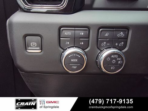 Used 2023 GMC Sierra 1500 AT4 w/ AT4 Premium Package AWD/4WD image 12