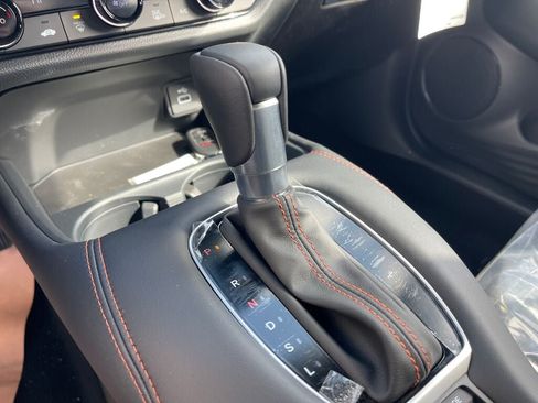 Used 2025 Honda HR-V Sport image 11