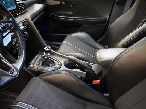 Used 2021 Hyundai Veloster N image 17