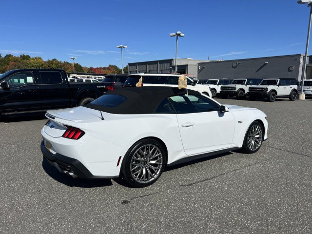 Used 2025 Ford Mustang GT Premium RWD image 5