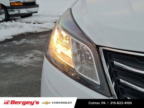 Certified 2017 Chevrolet Traverse LT w/ Style and Technology Package image 11