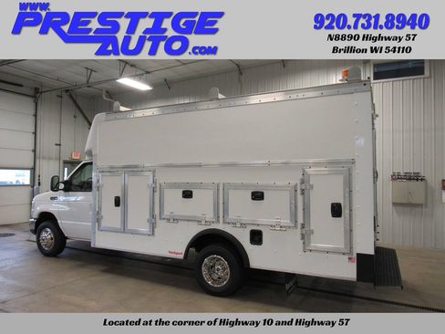 Used 2019 Ford E-450 and Econoline 450 Super Duty w/ Power Windows & Locks Group RWD image 3