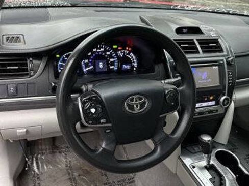 Used 2013 Toyota Camry LE image 12