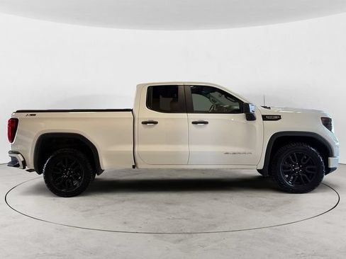 Used 2023 GMC Sierra 1500 Pro w/ Graphite Edition AWD/4WD image 7