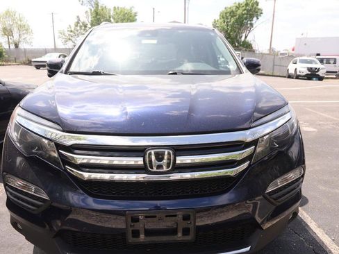Used 2016 Honda Pilot Touring image 3
