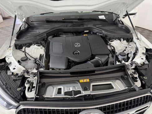 Used 2026 Mercedes-Benz GLC 300 4MATIC image 32