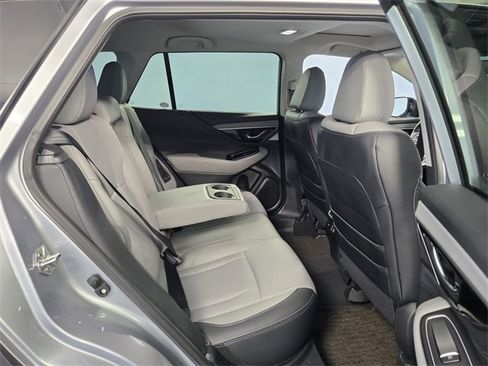 Used 2025 Subaru Outback Limited image 17