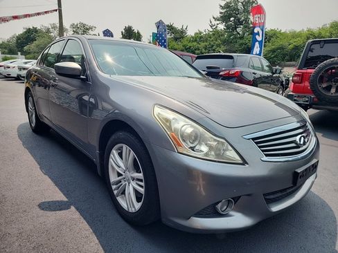 Used 2011 INFINITI G25 x w/ Moonroof Pkg AWD/4WD image 4