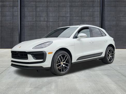 Used 2026 Porsche Macan AWD/4WD image 1