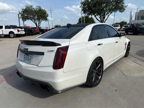 Used 2018 Cadillac CTS V w/ Carbon Fiber Package RWD image 4