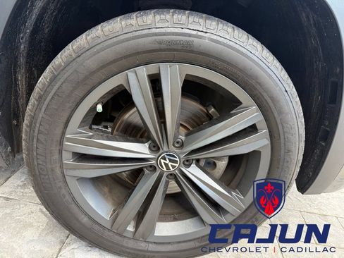 Used 2021 Volkswagen Atlas SE FWD image 32