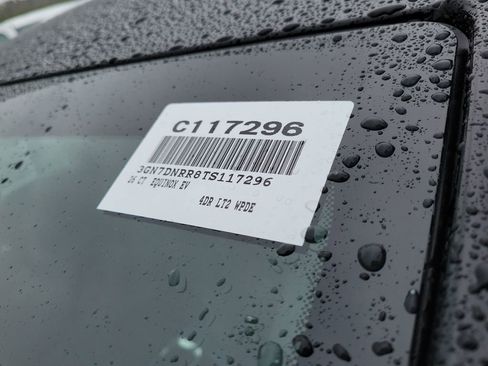 Used 2026 Chevrolet Equinox EV LT image 27