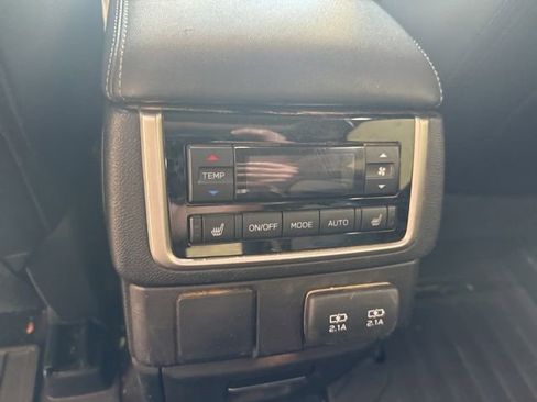 Used 2020 Subaru Ascent Limited w/ Technology Package AWD/4WD image 11