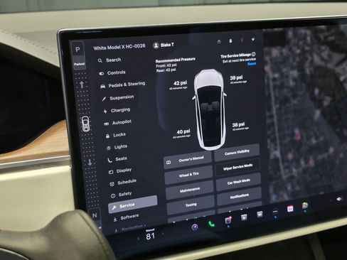 Used 2022 Tesla Model X image 64