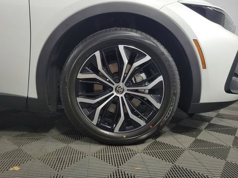 Used 2026 Toyota Crown XLE image 11