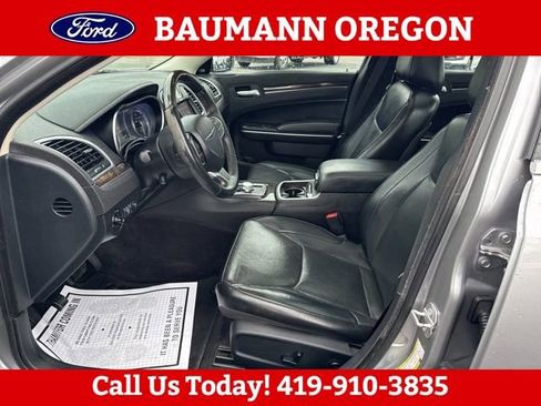 Used 2017 Chrysler 300 C AWD/4WD image 15