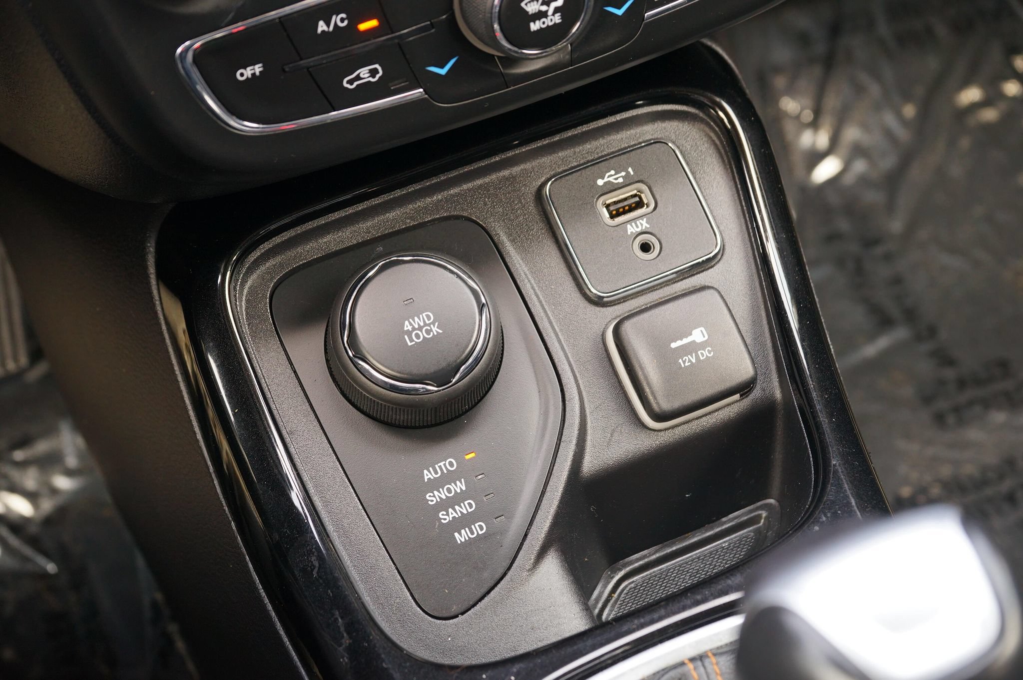 Used 2021 Jeep Compass Limited AWD/4WD image 18