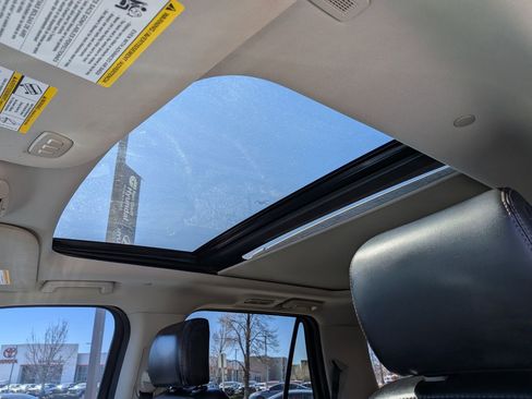 Used 2020 Ford Expedition Platinum image 16