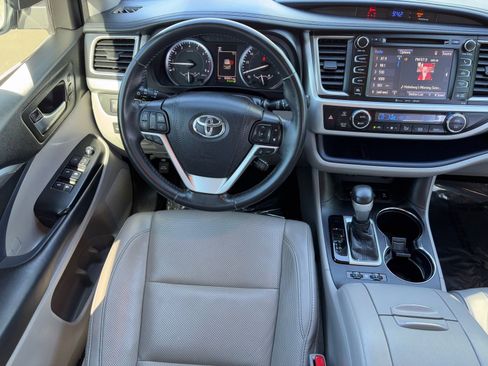 Certified 2018 Toyota Highlander Limited image 17