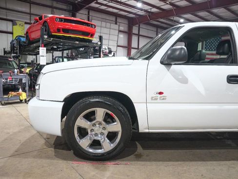 Used 2007 Chevrolet Silverado 1500 W/T image 3