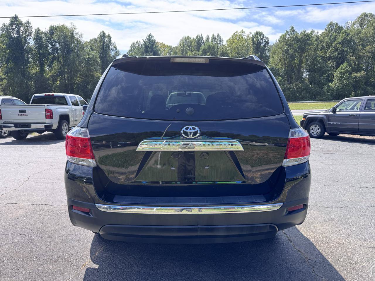 Used 2013 Toyota Highlander Plus FWD image 6