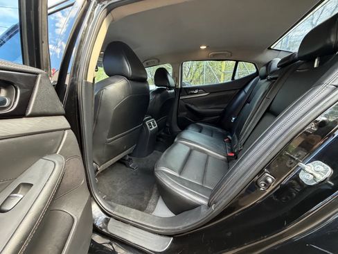 Used 2017 Nissan Maxima 3.5 SV FWD image 26