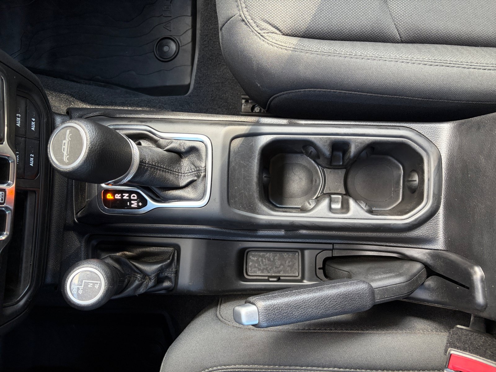 Used 2021 Jeep Gladiator Sport AWD/4WD image 22