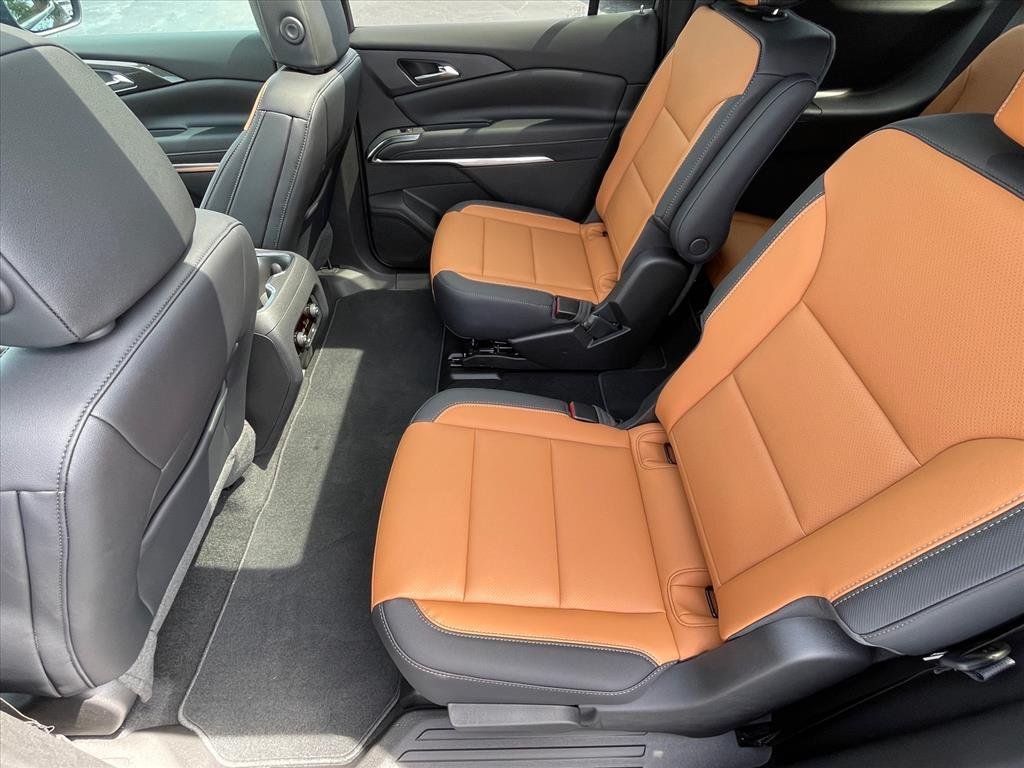New 2027 Chevrolet Traverse Z71 w/ Driver Confidence Package AWD/4WD image 25