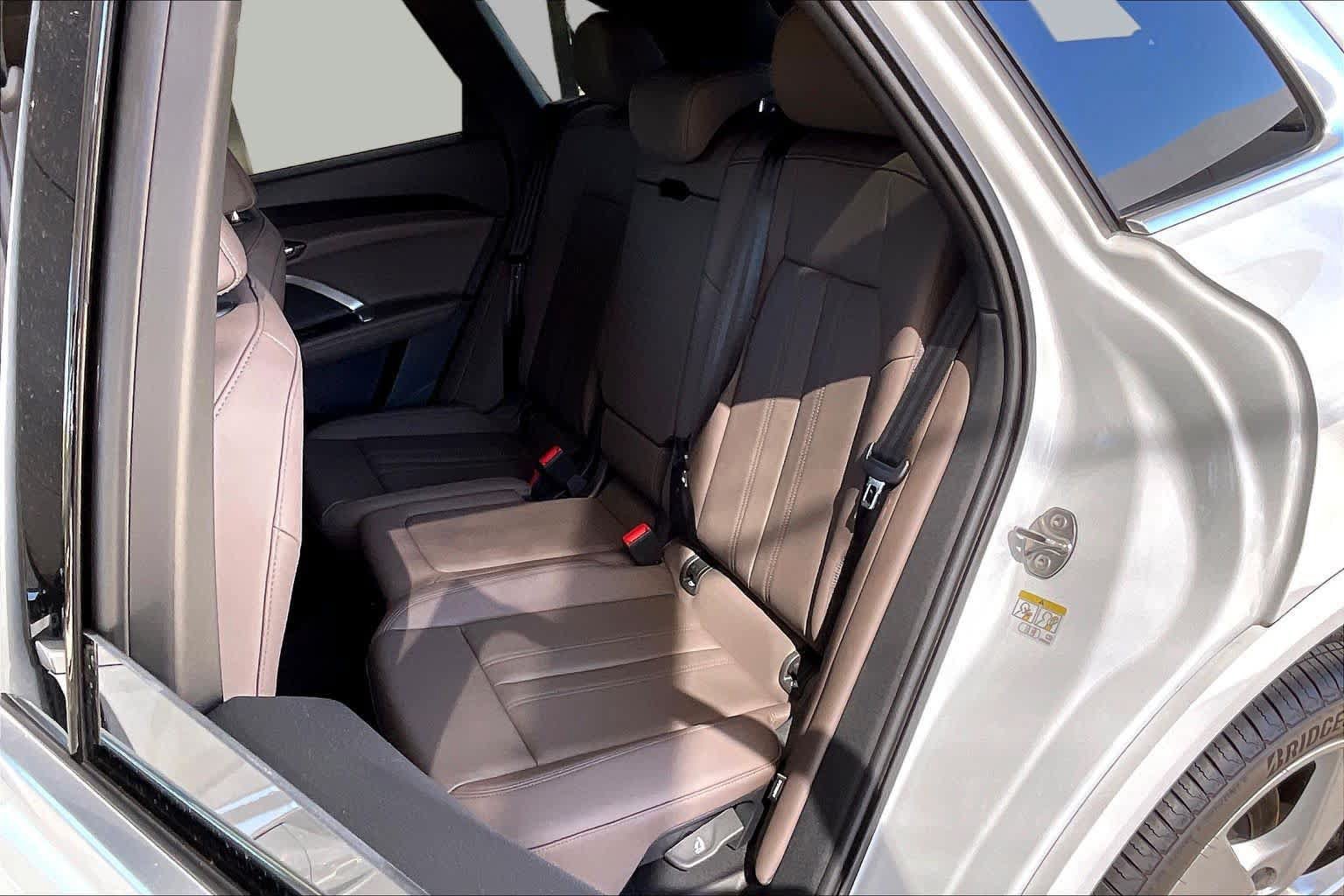 Used 2026 Audi Q5 Premium Plus w/ Premium Plus AWD/4WD image 21
