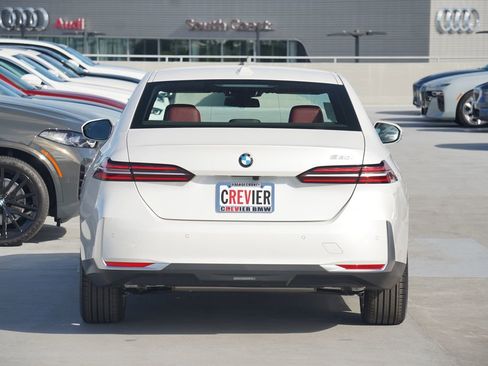 Used 2025 BMW 530i w/ Premium Package image 6