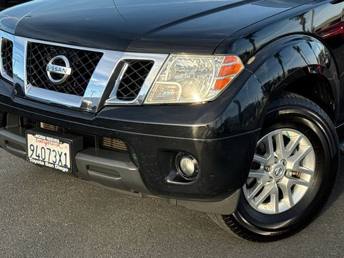 Used 2014 Nissan Frontier SV w/ SV Value Truck Package image 3