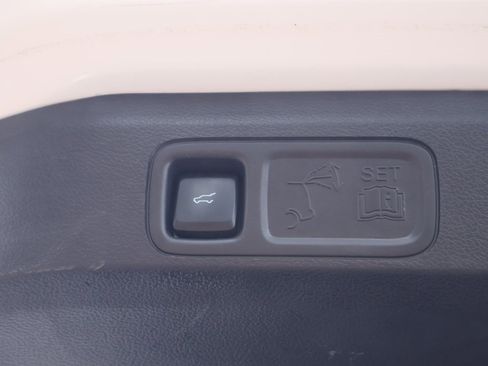 Used 2024 Ford Expedition Max Limited image 24