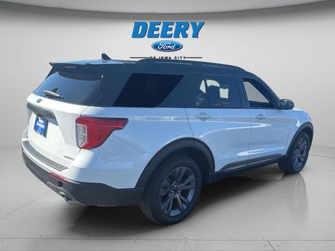Certified 2024 Ford Explorer XLT w/ Equipment Group 202A AWD/4WD image 7