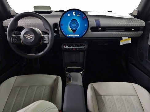 New 2025 MINI Cooper 2-Door Hardtop image 8