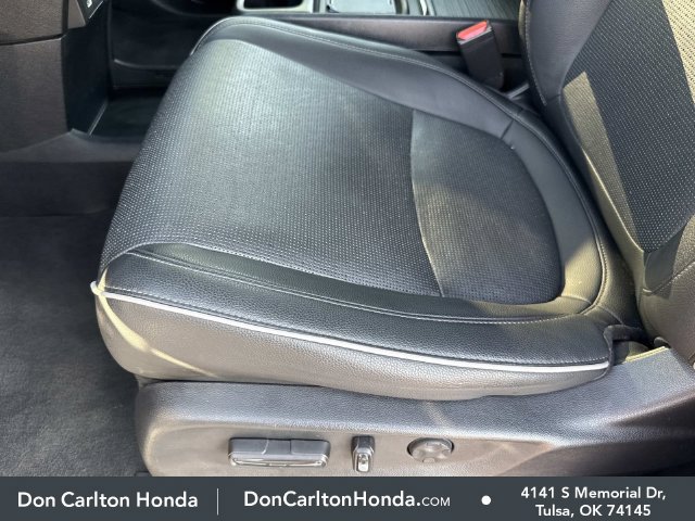 Used 2025 Honda Odyssey Elite image 14