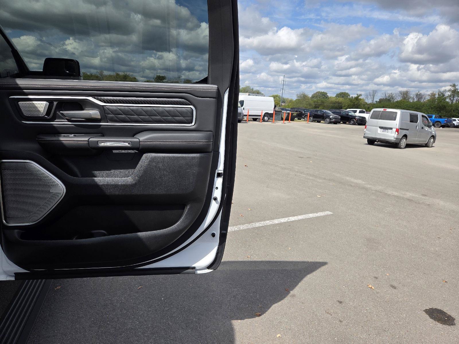 Used 2027 RAM 1500 Tungsten AWD/4WD image 39