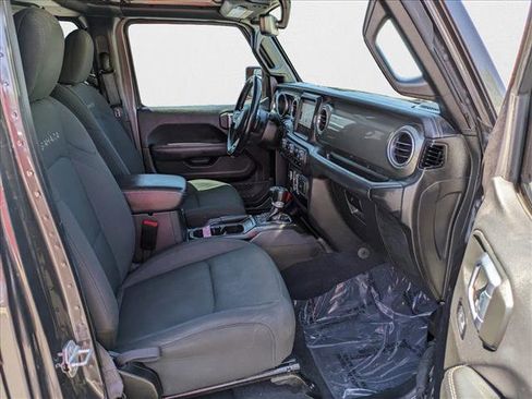 Used 2022 Jeep Wrangler Unlimited Sahara image 21