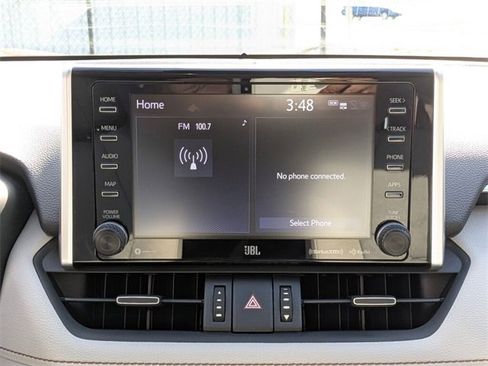 Used 2021 Toyota RAV4 XLE Premium image 18