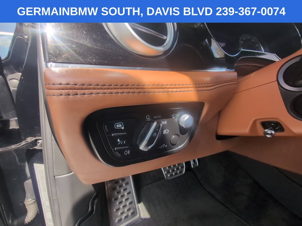Used 2017 Bentley Bentayga AWD/4WD image 25